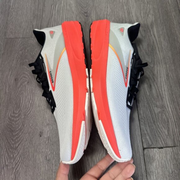Size 9 - Brooks Launch 10 White Coral  Running Shoe Men SAMPLE main image 7